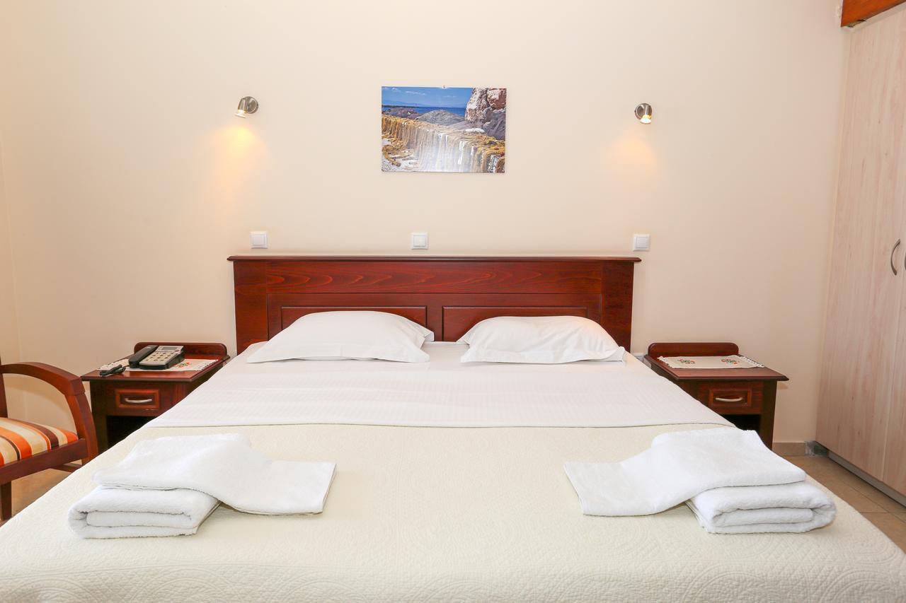 Irides Aparthotel Vathikoilon Exteriör bild