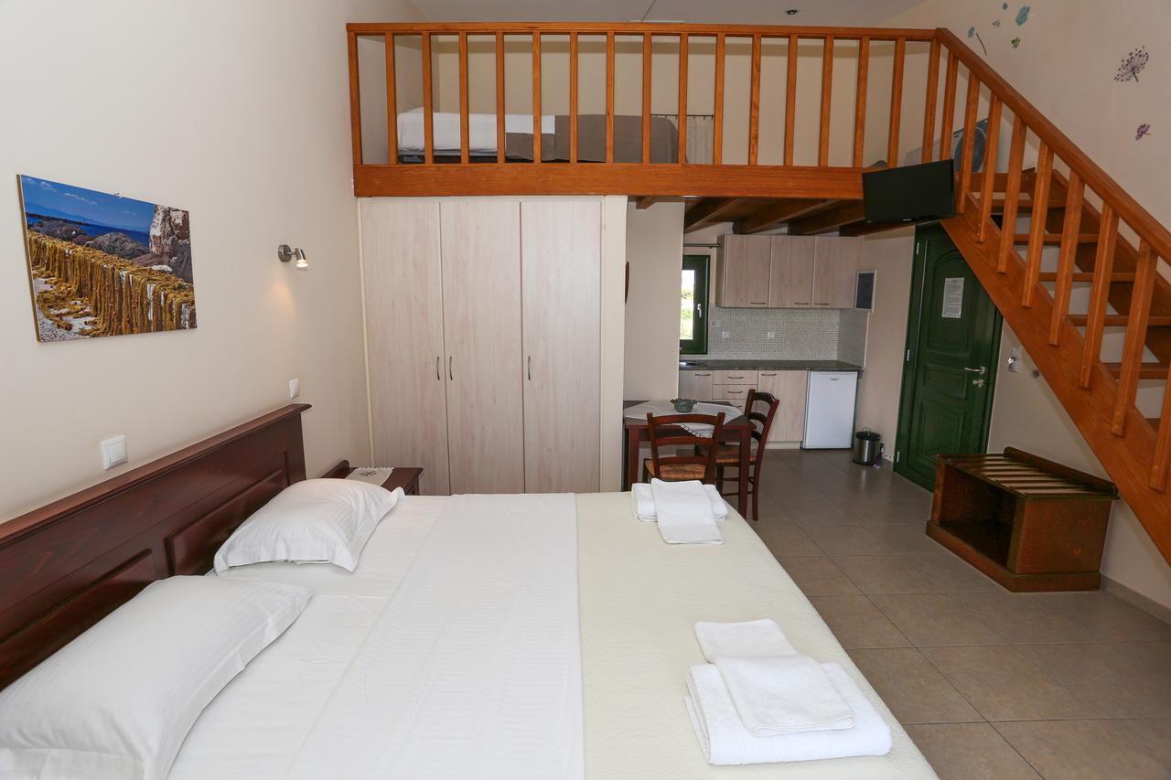 Irides Aparthotel Vathikoilon Exteriör bild