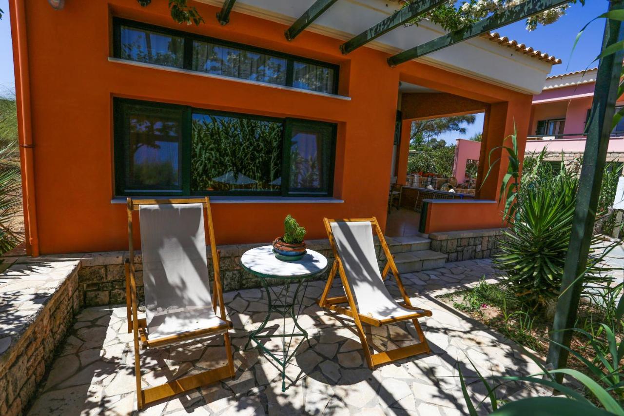 Irides Aparthotel Vathikoilon Exteriör bild